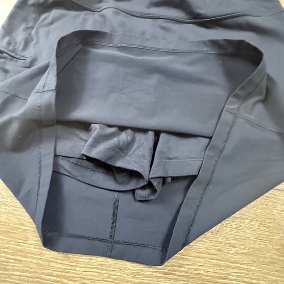 Duluth Trading Company Women's NoGA Stretch Skort, Black, XL, Outdoors Hiking - Picture 4 of 7